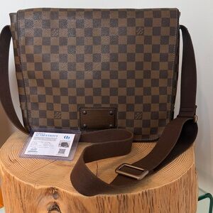 Louis Vuitton Ebene Messenger Bag - Very Good